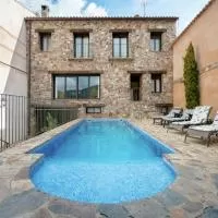 Hotel Luxurious Cottage in Castile-La Mancha with Jacuzzi en horcajo-de-los-montes